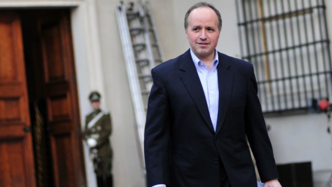 Ex ministro Jorge Insunza declara ante la Fiscalía Ex ministro Jorge Insunza declara ante la Fiscalía