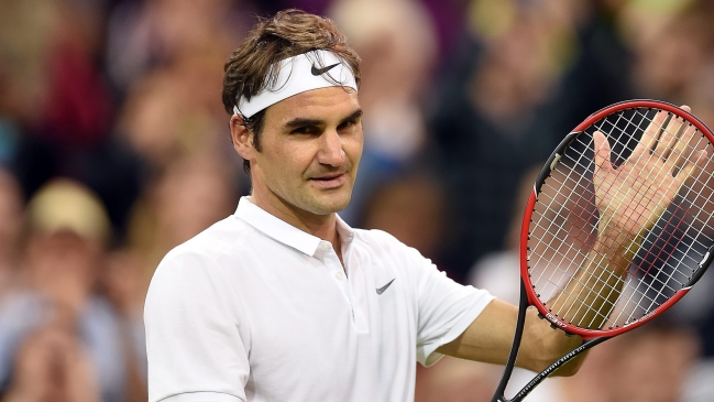 Roger Federer derrotó con autoridad a Daniel Evans y avanzó a octavos en Wimbledon Roger Federer derrotó con autoridad a Daniel Evans y avanzó a octavos en Wimbledon
