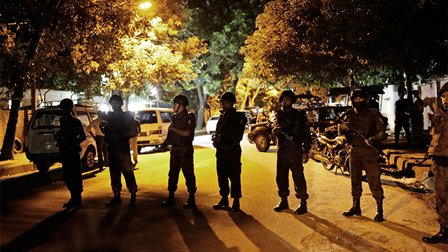 Atentado en restaurante de Bangladesh derivó en toma de rehenes