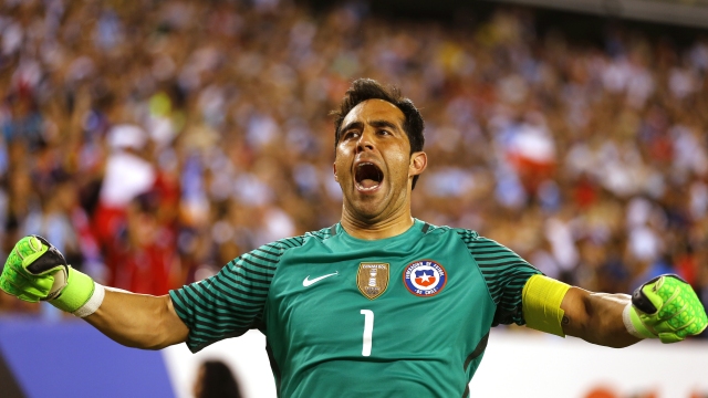 Claudio Bravo: Aspiramos a más cosas y seguramente las vamos a conseguir Claudio Bravo: Aspiramos a más cosas y seguramente las vamos a conseguir