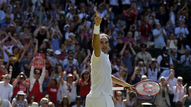 Federer se sobrepuso al saque de Cilic y avanzó a semifinales en Wimbledon Federer se sobrepuso al saque de Cilic y avanzó a semifinales en Wimbledon