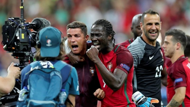 Prensa lusa reflejó la euforia tras triunfo de Portugal en la Eurocopa Prensa lusa reflejó la euforia tras triunfo de Portugal en la Eurocopa