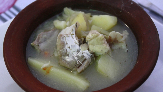 Celebran a Neruda con caldillo de congrio, su preparación predilecta Celebran a Neruda con caldillo de congrio, su preparación predilecta