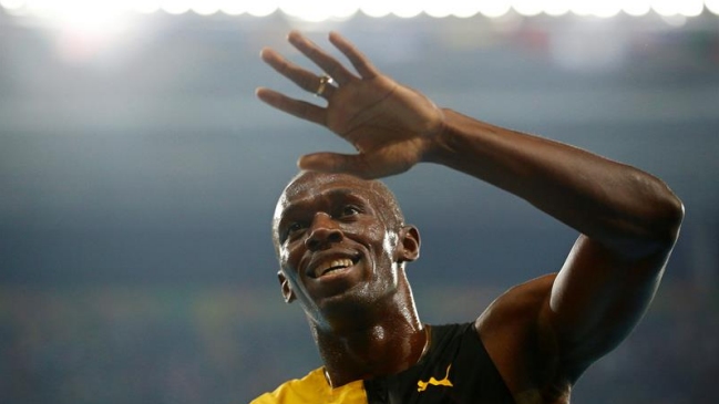 El chileno que celebró con Usain Bolt la medalla de los 100 metros planos El chileno que celebró con Usain Bolt la medalla de los 100 metros planos