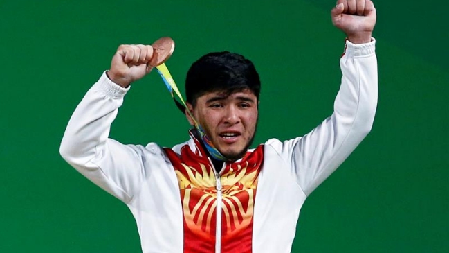 Pesista de Kirguistán perdió su medalla de bronce por dopaje Pesista de Kirguistán perdió su medalla de bronce por dopaje