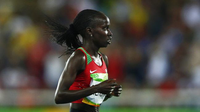 Keniata Vivian Cheruiyot rompió el récord olímpico y ganó el oro en 5.000 metros planos Keniata Vivian Cheruiyot rompió el récord olímpico y ganó el oro en 5.000 metros planos