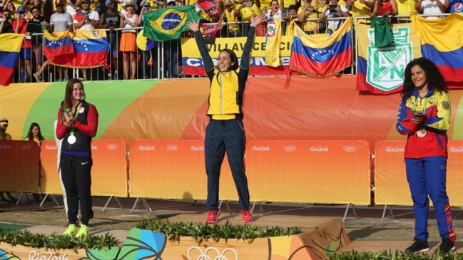 Mariana Pajón se alzó con el oro en ciclismo BMX femenino Mariana Pajón se alzó con el oro en ciclismo BMX femenino