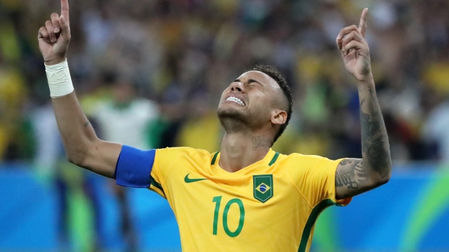 Neymar ya entrena con Brasil de cara a las clasificatorias Neymar ya entrena con Brasil de cara a las clasificatorias
