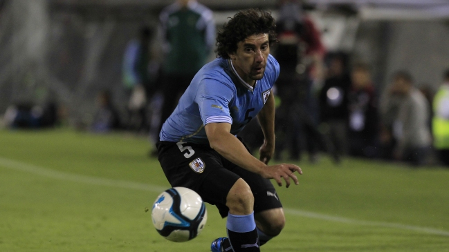 Mathías Corujo tiene la receta para frenar a Messi: Hay que estar muy cerca