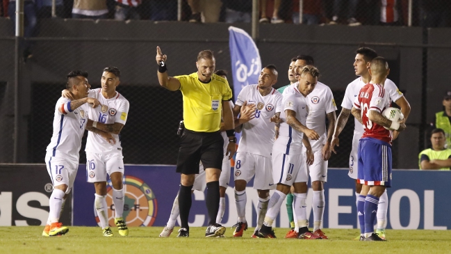 Miembro de la Comisión de Disciplina de la FIFA cree que Medel recibirá duro castigo