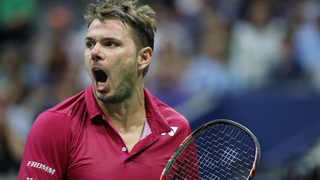 Novak Djokovic y Stan Wawrinka chocan en la final del US Open Novak Djokovic y Stan Wawrinka chocan en la final del US Open