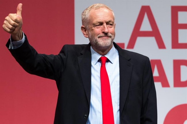Reino Unido: Jeremy Corbyn es reelegido líder del opositor Partido Laborista
