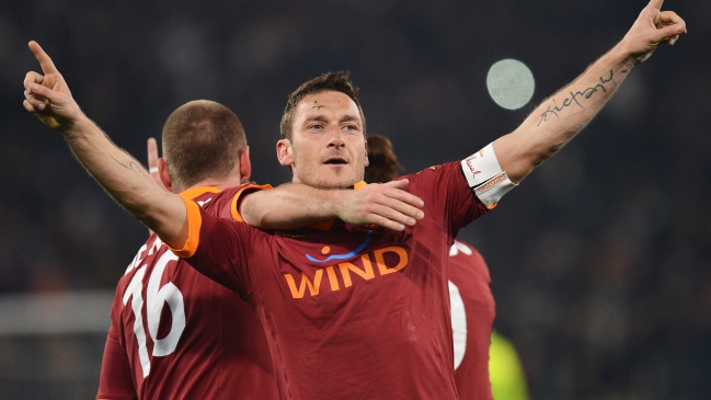 10 golazos en la carrera del cumpleañero Francesco Totti 10 golazos en la carrera del cumpleañero Francesco Totti