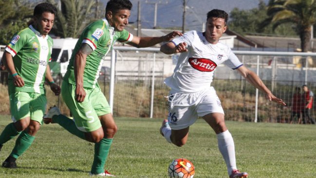 Deportes Melipilla venció a Vallenar y es líder invicto en Segunda División Deportes Melipilla venció a Vallenar y es líder invicto en Segunda División