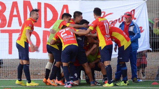 Independiente de Cauquenes derrotó a Naval y es líder en Segunda División Independiente de Cauquenes derrotó a Naval y es líder en Segunda División