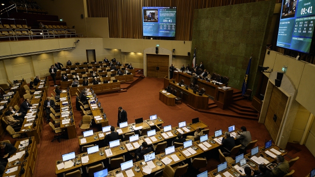 Diputados aprobaron comisión para investigar compras de Fonasa en sector privado Diputados aprobaron comisión para investigar compras de Fonasa en sector privado