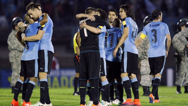 Resumen: Uruguay mantuvo la punta y Chile se alejó de la clasificación a Rusia 2018