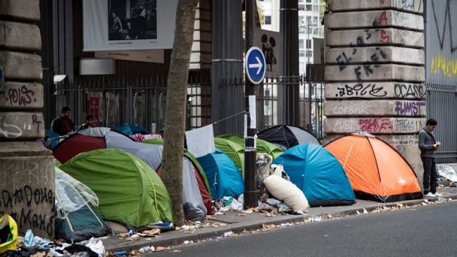 Gobierno francés inició el desalojo de 1.500 menores de Calais Gobierno francés inició el desalojo de 1.500 menores de Calais