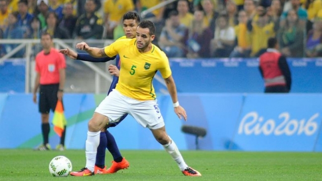 Renato Augusto: Hay que sacar a Messi de su zona cómoda en la cancha Renato Augusto: Hay que sacar a Messi de su zona cómoda en la cancha