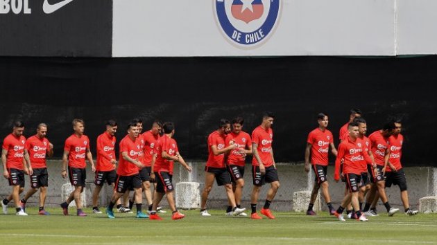 Chile prepara su plan para enfrentar a Uruguay por Clasificatorias
