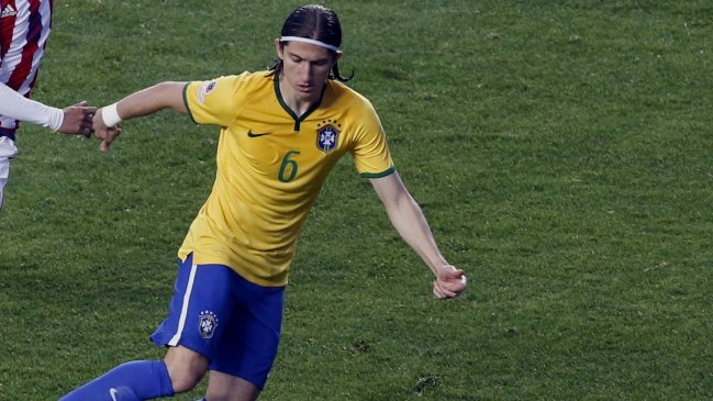 Filipe Luis tomará el lugar de Marcelo en Brasil de cara al partido con Perú Filipe Luis tomará el lugar de Marcelo en Brasil de cara al partido con Perú