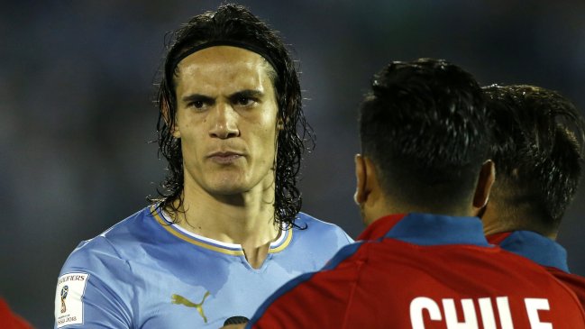 Edinson Cavani entrenó como titular en Uruguay de cara al duelo con Chile