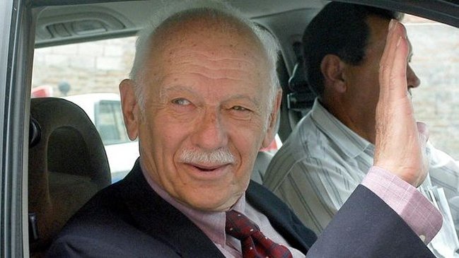Falleció el ex presidente de Ecuador Sixto Durán Ballén Falleció el ex presidente de Ecuador Sixto Durán Ballén