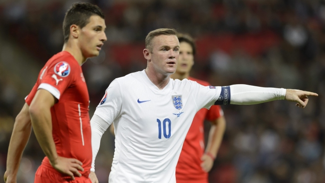 Medio inglés filtró imágenes de Wayne Rooney y lo acusó de estar borracho en una boda Medio inglés filtró imágenes de Wayne Rooney y lo acusó de estar borracho en una boda