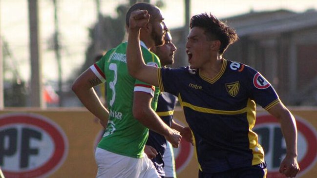 Barnechea arrolló a Independiente de Cauquenes y confirmó su liderato en Segunda División Barnechea arrolló a Independiente de Cauquenes y confirmó su liderato en Segunda División