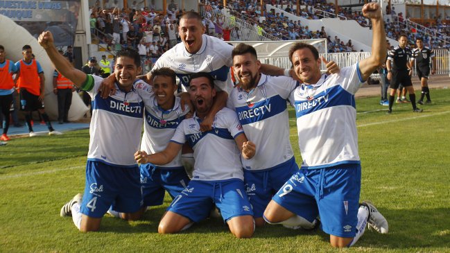 Universidad Católica logró su primer bicampeonato en 79 años de historia Universidad Católica logró su primer bicampeonato en 79 años de historia