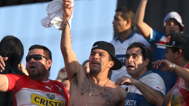 Gary Medel se unió a los festejos y felicitó a Universidad Católica por su bicampeonato Gary Medel se unió a los festejos y felicitó a Universidad Católica por su bicampeonato