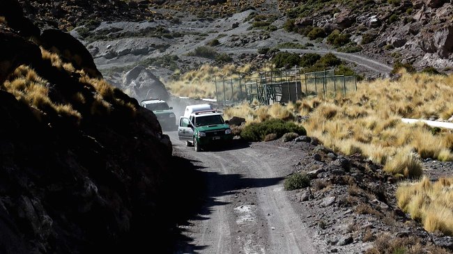Bus de escolares volcó en las cercanías de Calama Bus de escolares volcó en las cercanías de Calama