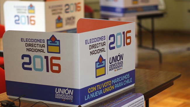 Problemas con el voto electrónico marcan primeras horas de la elección UDI