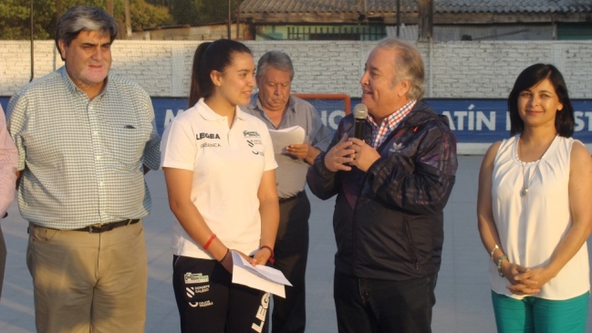 La hockista Catalina Flores fue nombrada Hija Ilustre de La Cisterna La hockista Catalina Flores fue nombrada Hija Ilustre de La Cisterna