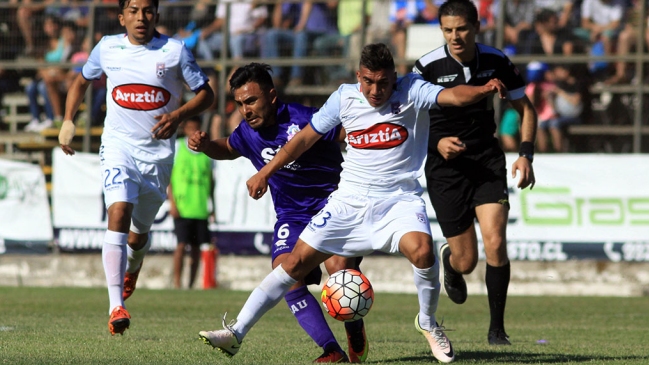 Deportes Melipilla goleó a Santa Cruz y le puso presión a Barnechea en Segunda División Deportes Melipilla goleó a Santa Cruz y le puso presión a Barnechea en Segunda División