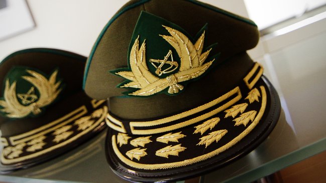 Solicitan el retiro de general de Carabineros por denuncias de abuso sexual Solicitan el retiro de general de Carabineros por denuncias de abuso sexual