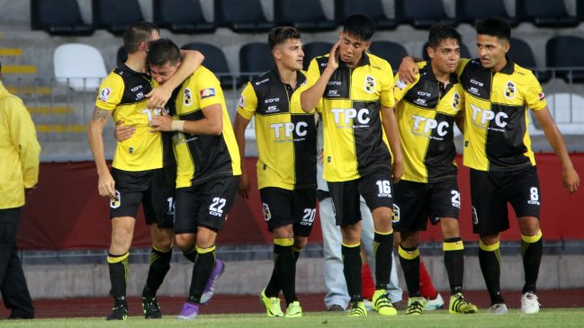 Coquimbo Unido superó a Unión La Calera en el inicio de la 17ª fecha de la Primera B Coquimbo Unido superó a Unión La Calera en el inicio de la 17ª fecha de la Primera B