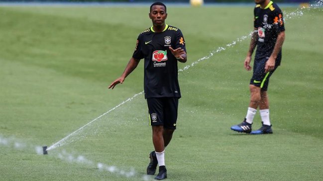 Robinho comandará el ataque de Brasil en amistoso por las víctimas de Chapecoense Robinho comandará el ataque de Brasil en amistoso por las víctimas de Chapecoense