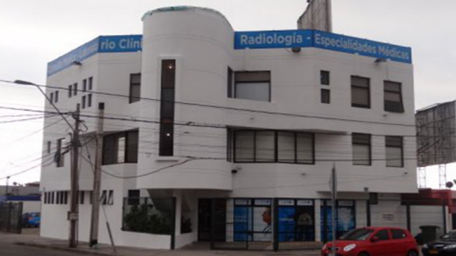 Hombre falleció mientras trabajaba en azotea de clínica en Antofagasta Hombre falleció mientras trabajaba en azotea de clínica en Antofagasta