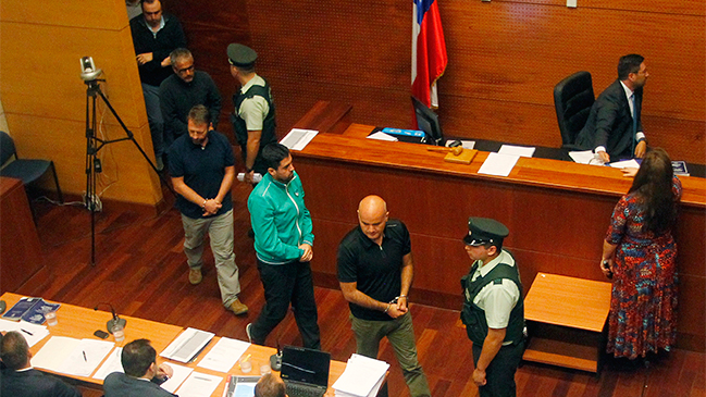 Fraude en Carabineros: Tribunal decretó prisión preventiva para ocho imputados