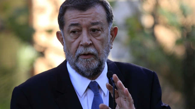 Mahmud Aleuy: Piñera es el candidato de la derecha dura