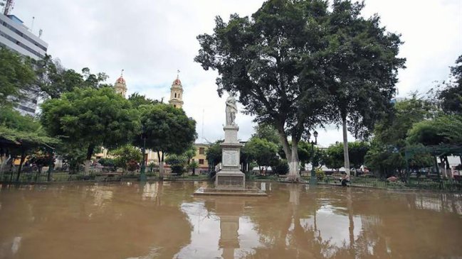 Suben a 98 los muertos por inundaciones en Perú y casas afectadas bordean 200 mil