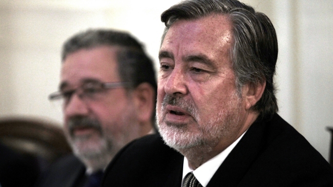 Guillier insistió en la necesidad de primarias en la Nueva Mayoría