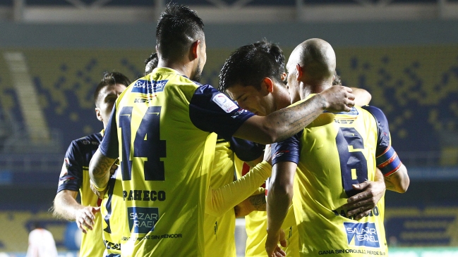 Universidad de Concepción ahondó crisis de Cobresal con una sólida goleada Universidad de Concepción ahondó crisis de Cobresal con una sólida goleada