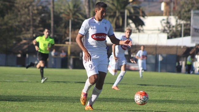 Melipilla venció a Lota Schwager y alcanzó a Bernechea en la cima de la Segunda División Melipilla venció a Lota Schwager y alcanzó a Bernechea en la cima de la Segunda División