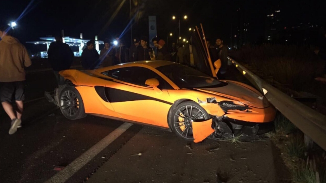 Marcelo Ríos protagonizó accidente de tránsito en Costanera Norte Marcelo Ríos protagonizó accidente de tránsito en Costanera Norte