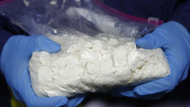 Mujer utilizaba a sus pequeños hijos para vender droga en Perú: Está prófuga Mujer utilizaba a sus pequeños hijos para vender droga en Perú: Está prófuga