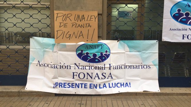Trabajadores de Fonasa comenzaron un paro nacional Trabajadores de Fonasa comenzaron un paro nacional