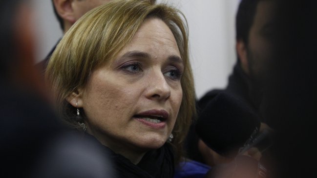 ¿Concesiones en salud?: Carolina Goic critica los 