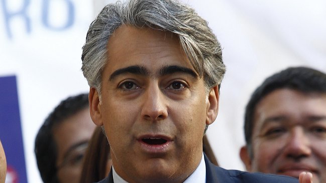 Marco Enríquez-Ominami: Sebastián Piñera está vinculado a 14 casos de corrupción